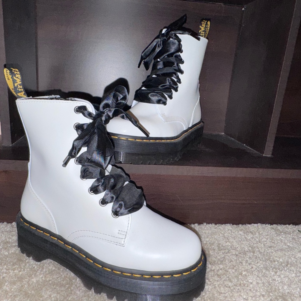 Dr. Martens Jadon Platform Boots NWOT